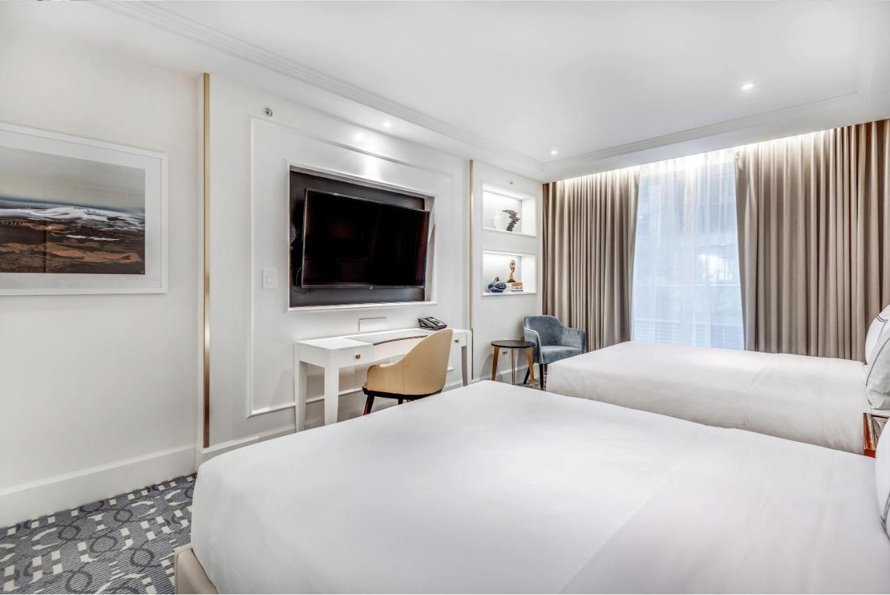 Azur Legacy Collection Hotel 밴쿠버 외부 사진