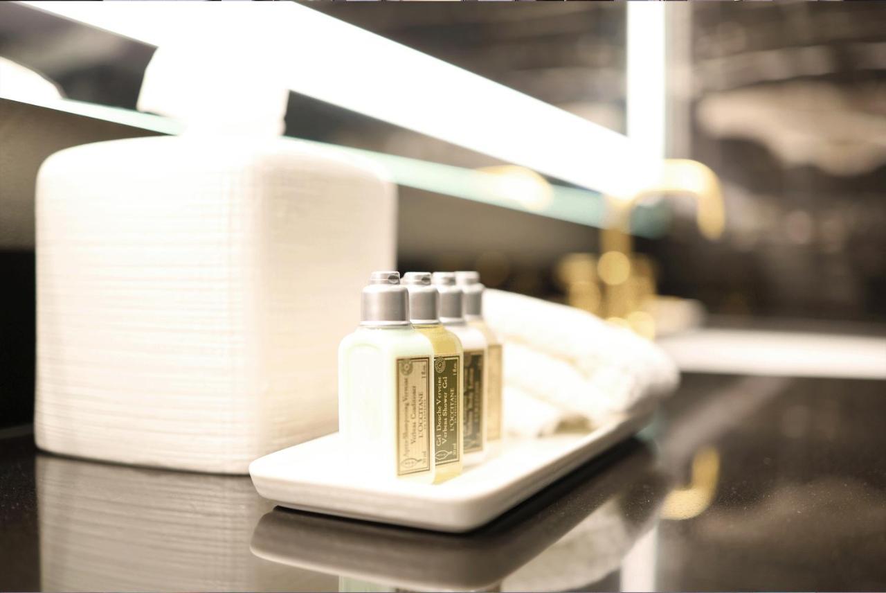 Azur Legacy Collection Hotel 밴쿠버 외부 사진